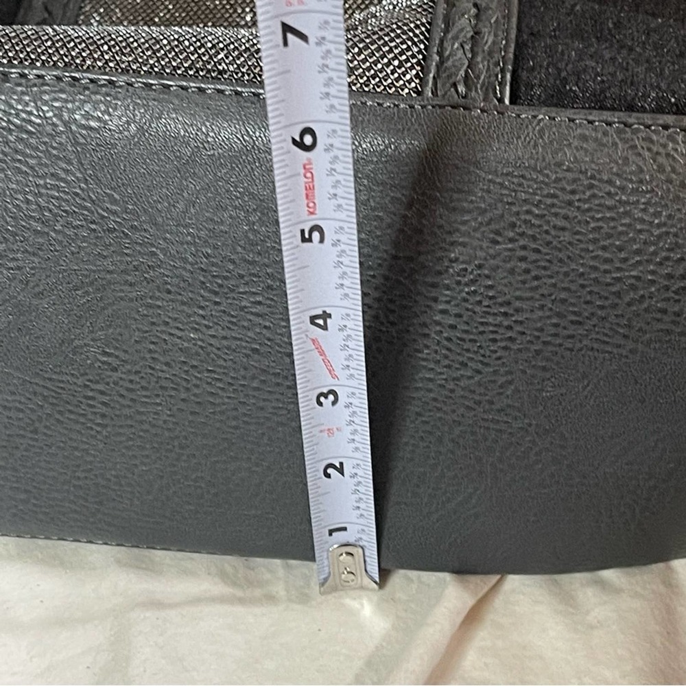 MAGNOLIA & VINE canvas and vegan leather tote - Picture 12 of 13